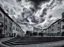 Gambassi Terme, Piazza del Castello