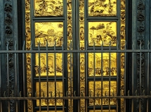 Firenze, Lorenzo Ghiberti, La Porta del Paradiso del Battistero di Firenze: e' la porta est, quella principale, situata davanti al Duomo (1425- 1452)